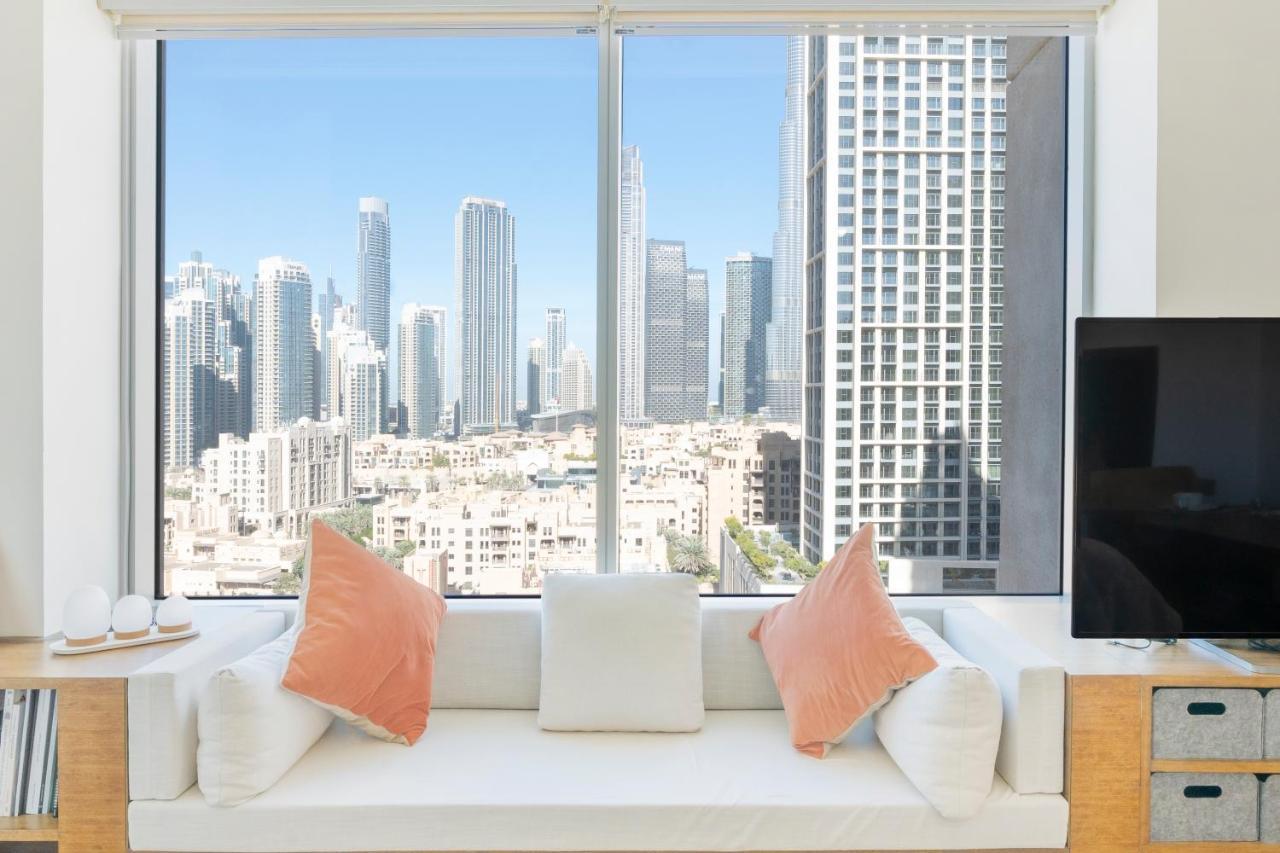 Chic 2Br Apartment, Prime Location Near Dubai Mall - Allsopp&Allsopp エクステリア 写真
